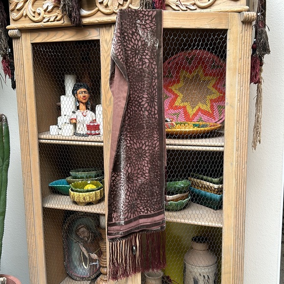 Vintage Oscar de la Renta Rayon Silk Scarf with Fringe - Picture 14 of 16